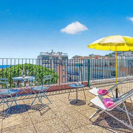 شقة La - And Sea View